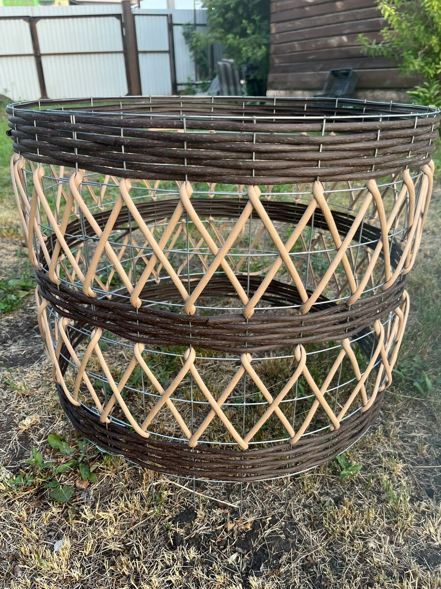 плетёные кашпо из ротанга